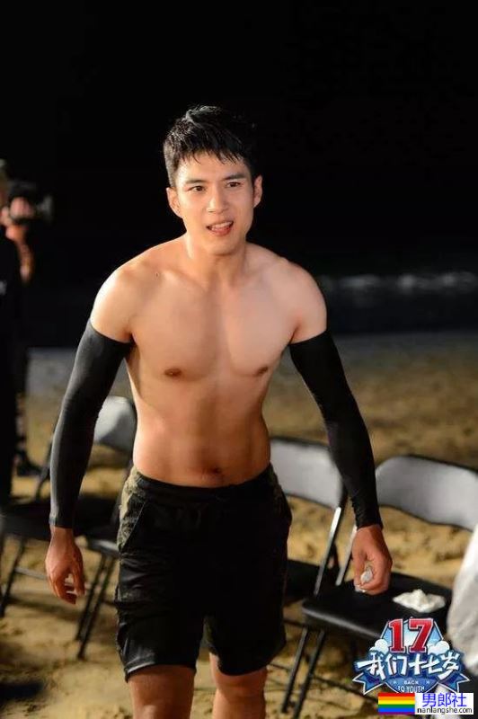 鲜肉男星韩东君穿正装太紧!强大实力藏不住了! - 51虹马 鲜肉男星韩东君穿正装太紧!强大实力藏不住了! - 51虹马