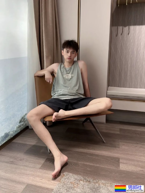 让你心动的少年，惊呼腿好长 - 51虹马