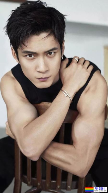 鲜肉男星韩东君穿正装太紧!强大实力藏不住了! - 51虹马 鲜肉男星韩东君穿正装太紧!强大实力藏不住了! - 51虹马