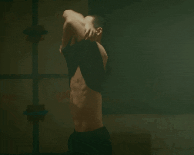 内娱新晋男菩萨来了！华中科技大学寸头小哥李昀锐洗澡片段来了！ - 51虹马