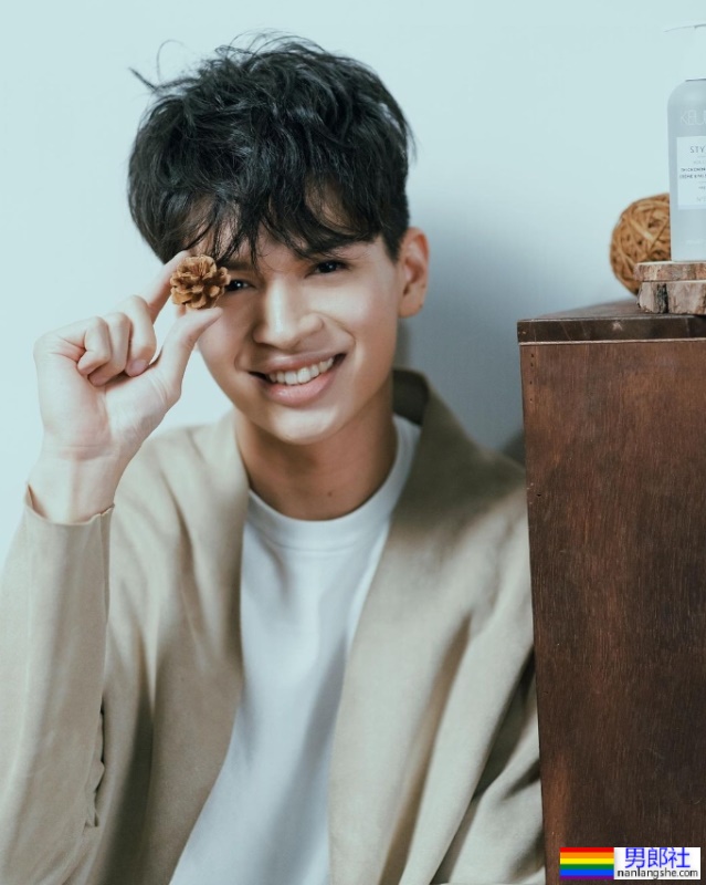 《HIStory》任祐成首曝「超帅男友正面照」！七夕放闪告白：让我们永远在一起-51虹马