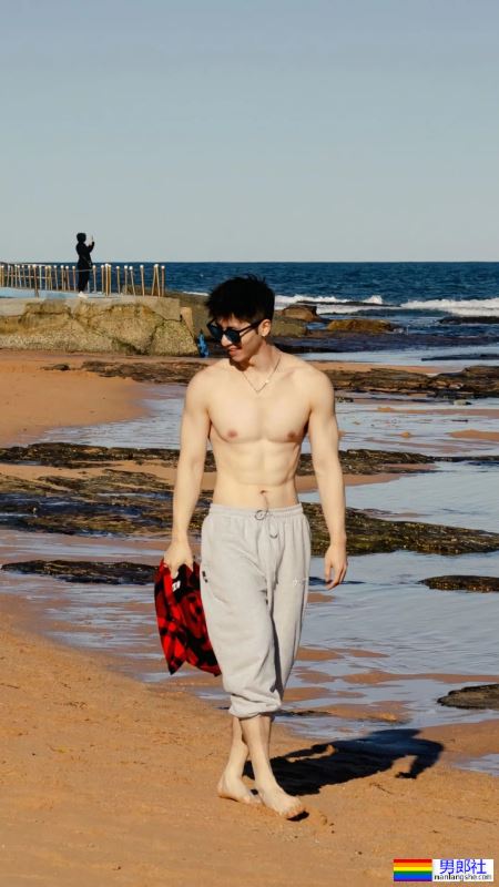 灰裤子果然是男人最性感的装备！ - 51虹马