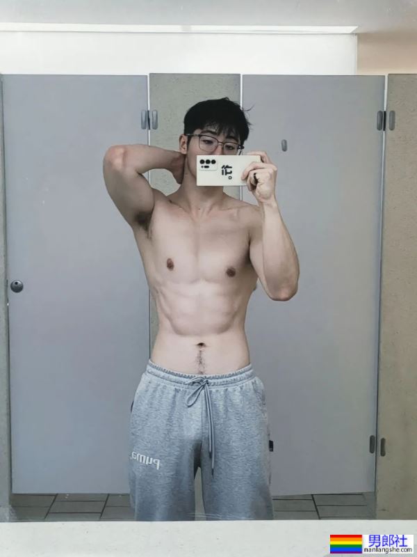 灰裤子果然是男人最性感的装备！ - 51虹马