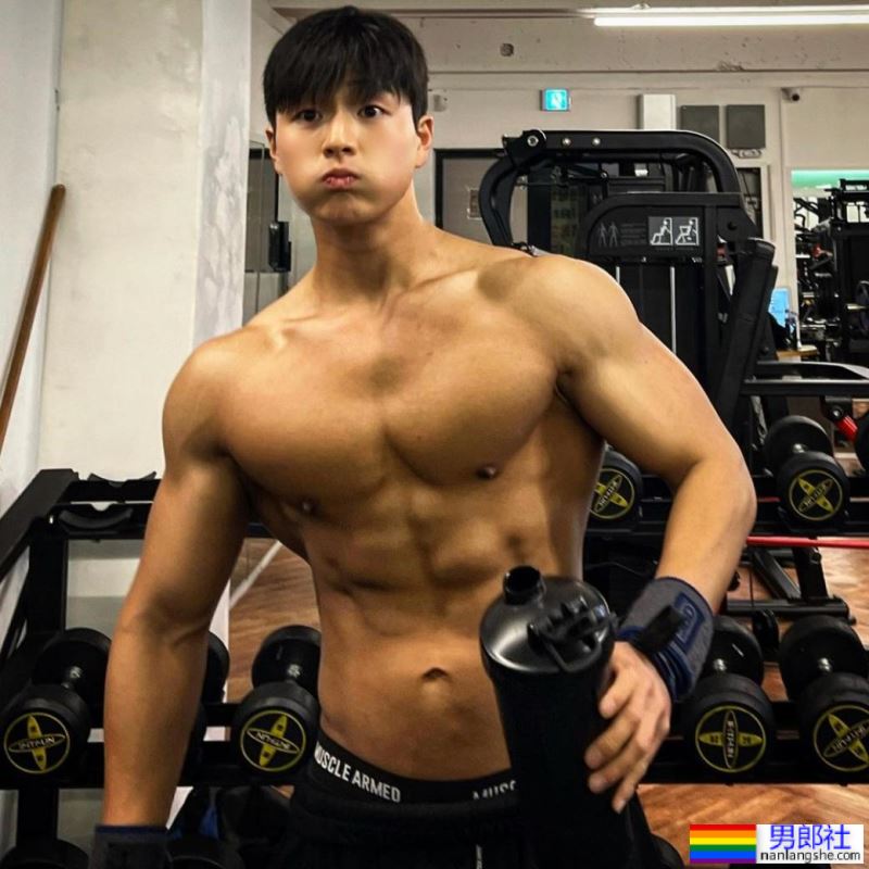 大胆吃播香蕉? 美少年变身野兽的韩国欧巴:卢凪修 - 51虹马 大胆吃播香蕉? 美少年变身野兽的韩国欧巴:卢凪修 - 51虹马