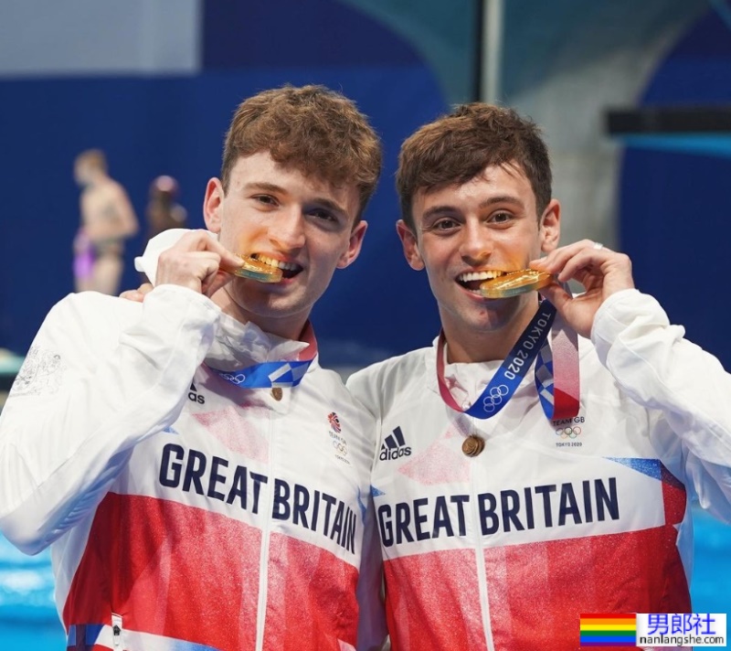 跳水王子Tom Daley回归跳水!曝练习「对身体造成冲击」:但2024要挑战最后一次奥运 - 51虹马 跳水王子Tom Daley回归跳水!曝练习「对身体造成冲击」:但2024要挑战最后一次奥运 - 51虹马