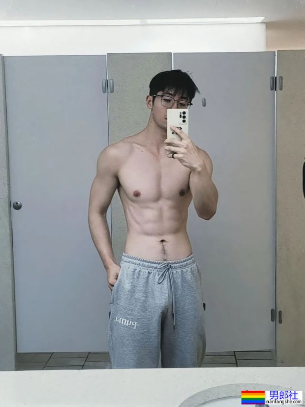 灰裤子果然是男人最性感的装备！ - 51虹马