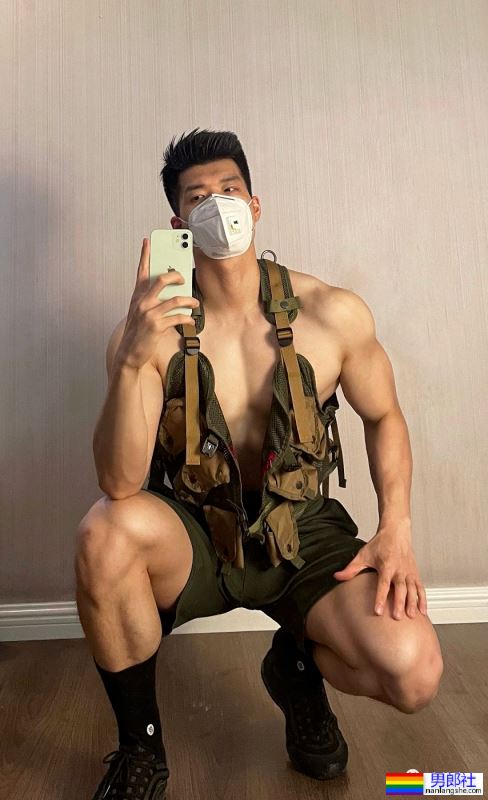 无法拒绝这样的泳裤小哥，太爱了！ - 51虹马