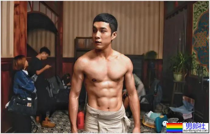 鲜肉男星韩东君穿正装太紧!强大实力藏不住了! - 51虹马 鲜肉男星韩东君穿正装太紧!强大实力藏不住了! - 51虹马