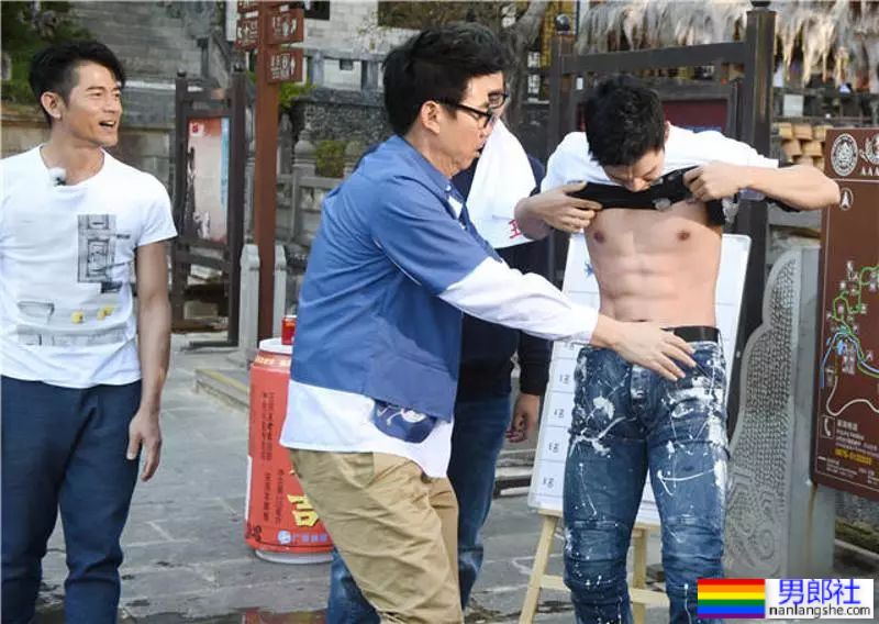 鲜肉男星韩东君穿正装太紧!强大实力藏不住了! - 51虹马 鲜肉男星韩东君穿正装太紧!强大实力藏不住了! - 51虹马