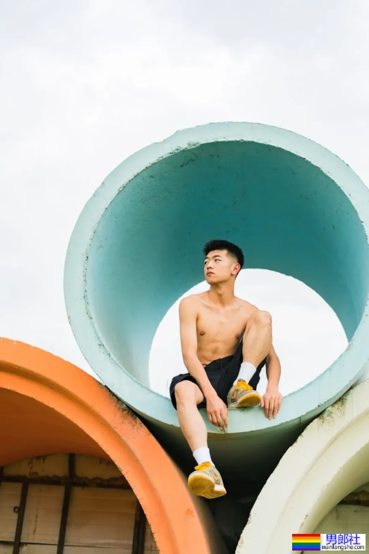 少年感满满的小帅哥 - 51虹马