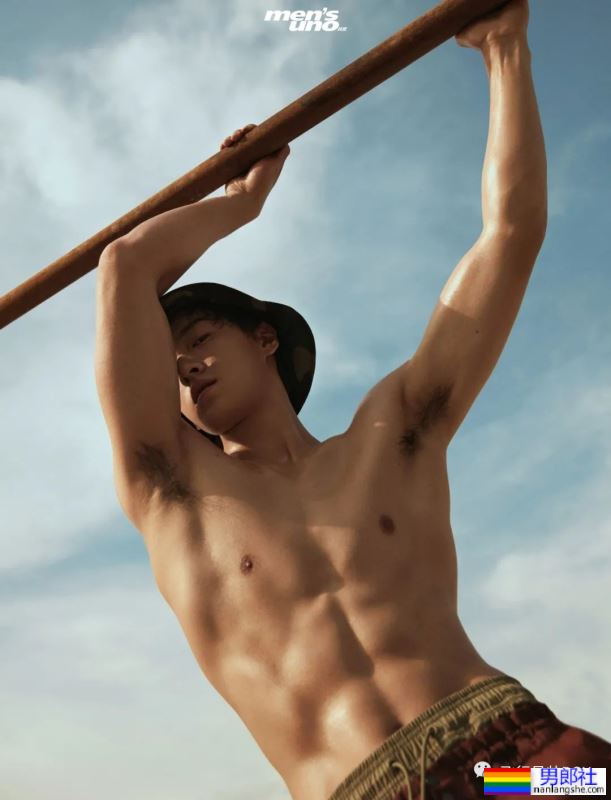 内娱新晋男菩萨来了！华中科技大学寸头小哥李昀锐洗澡片段来了！ - 51虹马