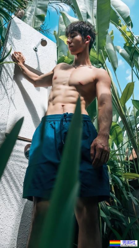 灰裤子果然是男人最性感的装备！ - 51虹马