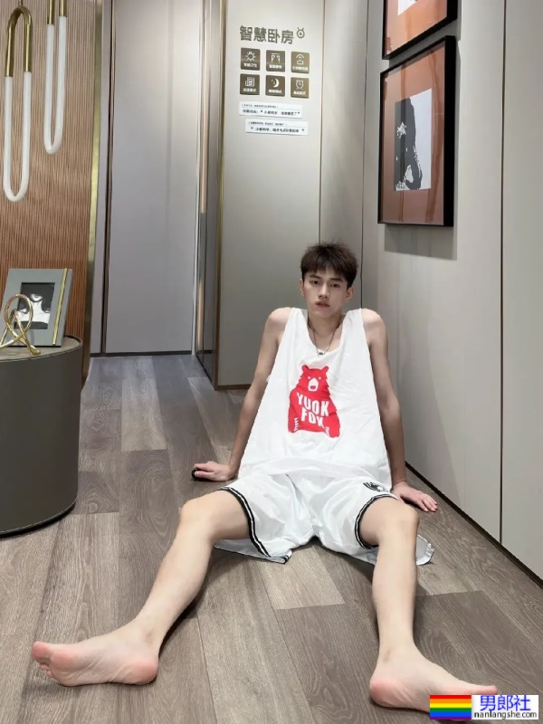 让你心动的少年，惊呼腿好长 - 51虹马