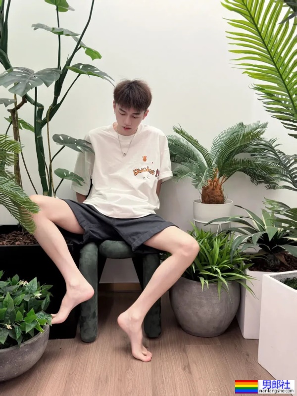 让你心动的少年，惊呼腿好长 - 51虹马