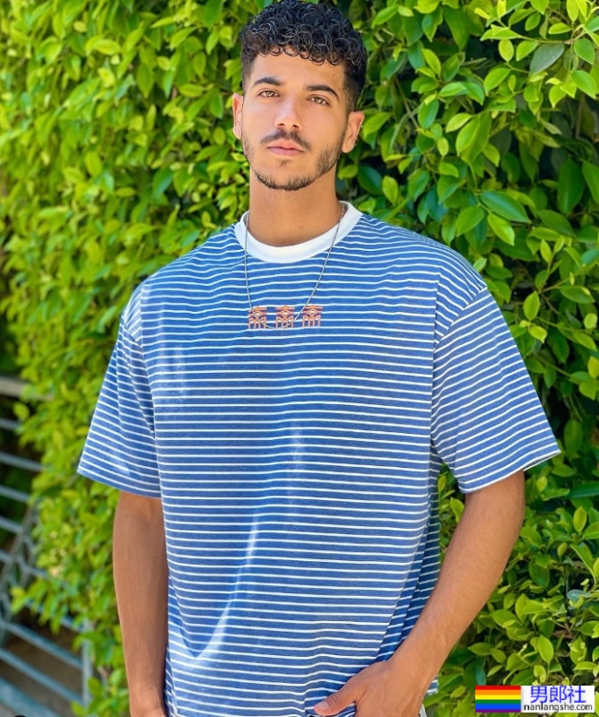 以色列歌手Ayal Mazaki把出柜心路变成一首歌：不希望有人跟我一样浪费10年生命 - 51虹马