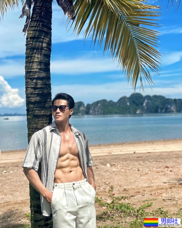 肌肉｜男上加男的多人运动！越南选美冠军：邓晓德 - 51虹马