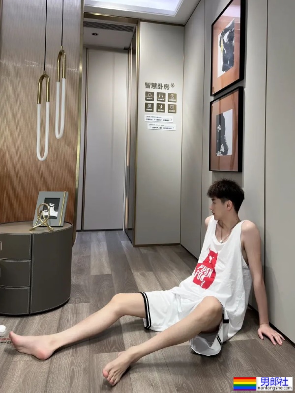 让你心动的少年，惊呼腿好长 - 51虹马