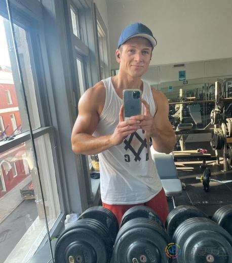 塔伦·埃哲顿出演迪士尼真人版《大力士》? - 51虹马 塔伦·埃哲顿出演迪士尼真人版《大力士》? - 51虹马