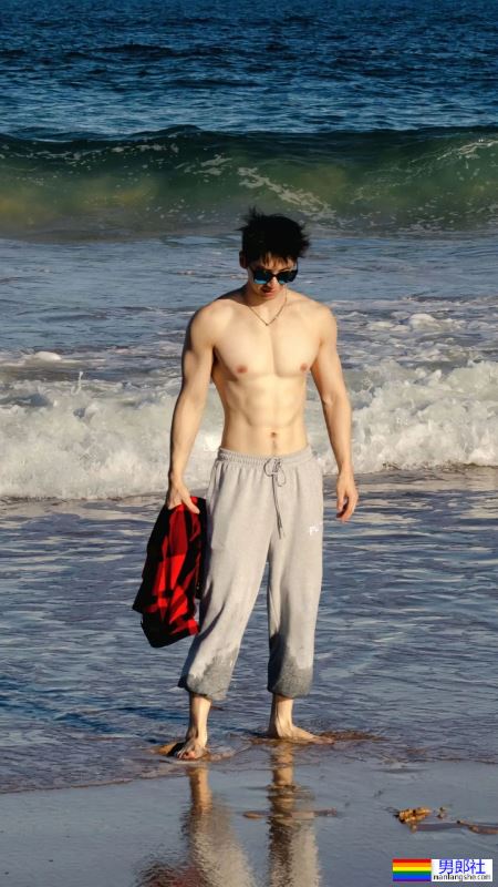 灰裤子果然是男人最性感的装备！ - 51虹马