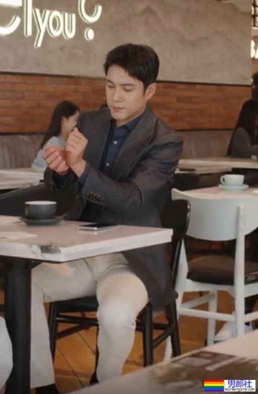 鲜肉男星韩东君穿正装太紧!强大实力藏不住了! - 51虹马 鲜肉男星韩东君穿正装太紧!强大实力藏不住了! - 51虹马