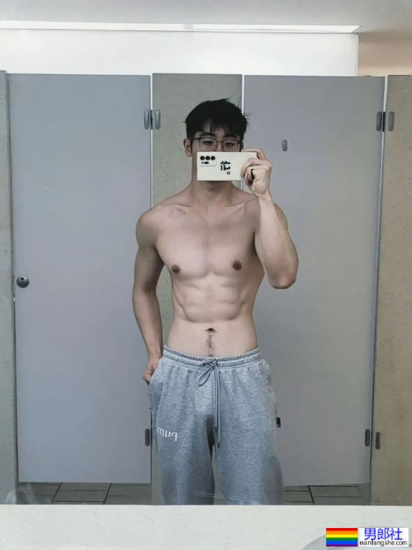 灰裤子果然是男人最性感的装备！ - 51虹马