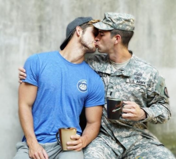 美同志演员与军官未婚夫订婚 - 51虹马