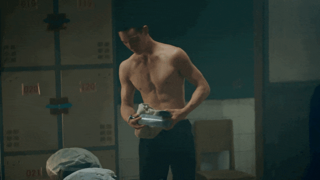 内娱新晋男菩萨来了！华中科技大学寸头小哥李昀锐洗澡片段来了！ - 51虹马