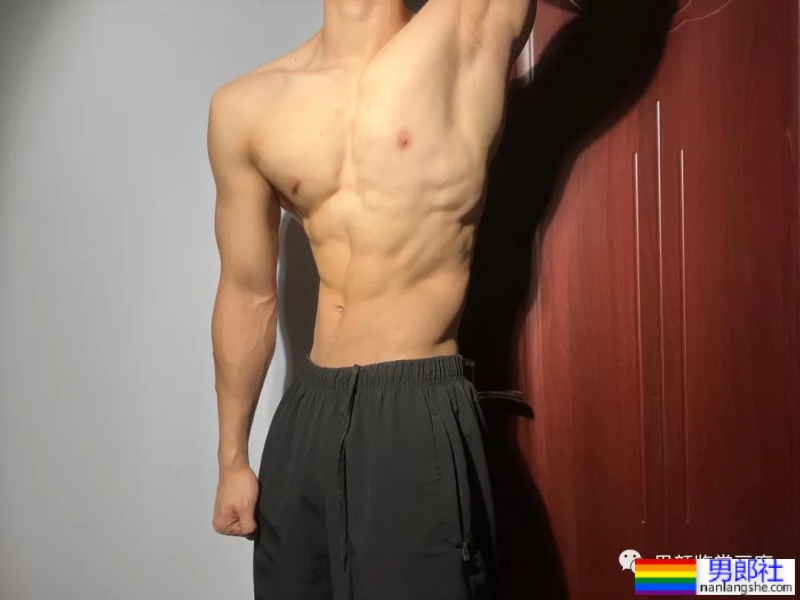 身高183cm拥有完美八块腹肌的山东男人 - 51虹马 身高183cm拥有完美八块腹肌的山东男人 - 51虹马