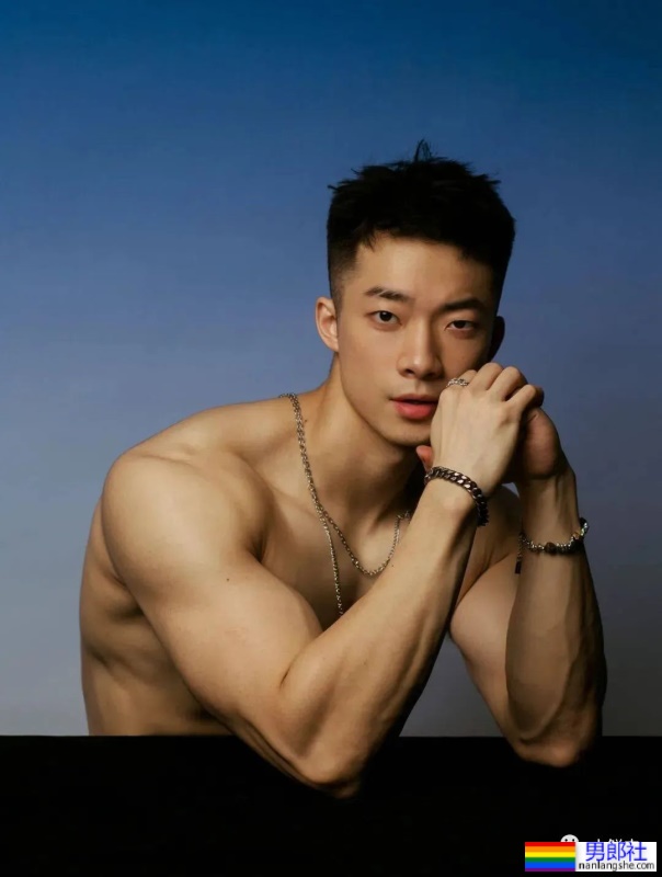 细狗奶狗不如小狼狗，这腰硬的能砸核桃！ - 51虹马