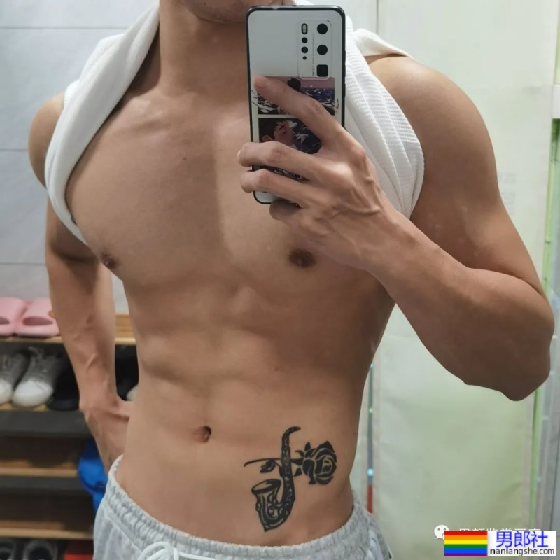 推上183cm极品肌肉小哥哥,腹肌身材太诱惑了! - 51虹马 推上183cm极品肌肉小哥哥,腹肌身材太诱惑了! - 51虹马