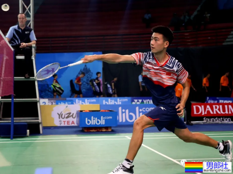 羽毛球队00后帅哥闪耀杭州亚运会，羽毛球队颜值天花板来了！ - 51虹马