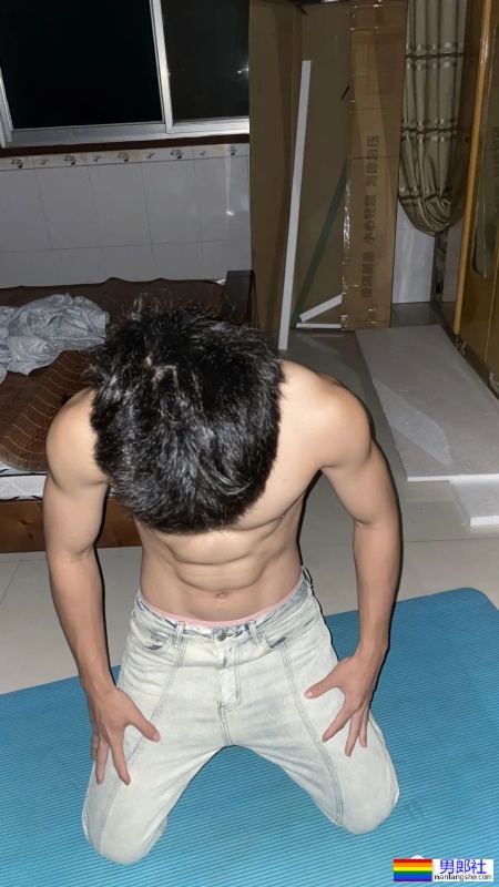 成都体育学院的室友，没事就脱衣服 - 51虹马