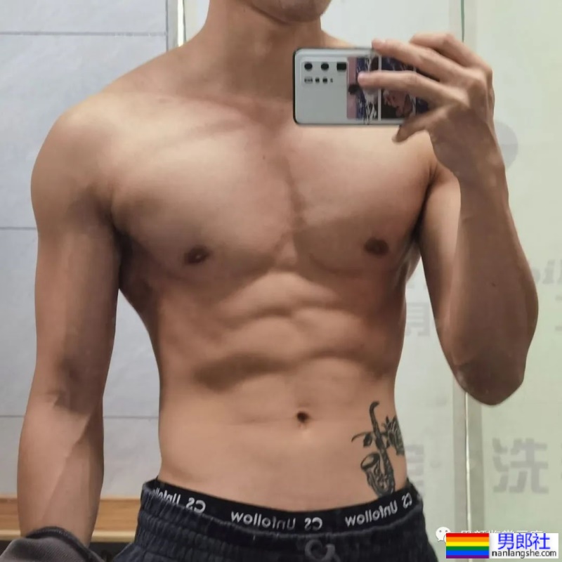 推上183cm极品肌肉小哥哥,腹肌身材太诱惑了! - 51虹马 推上183cm极品肌肉小哥哥,腹肌身材太诱惑了! - 51虹马