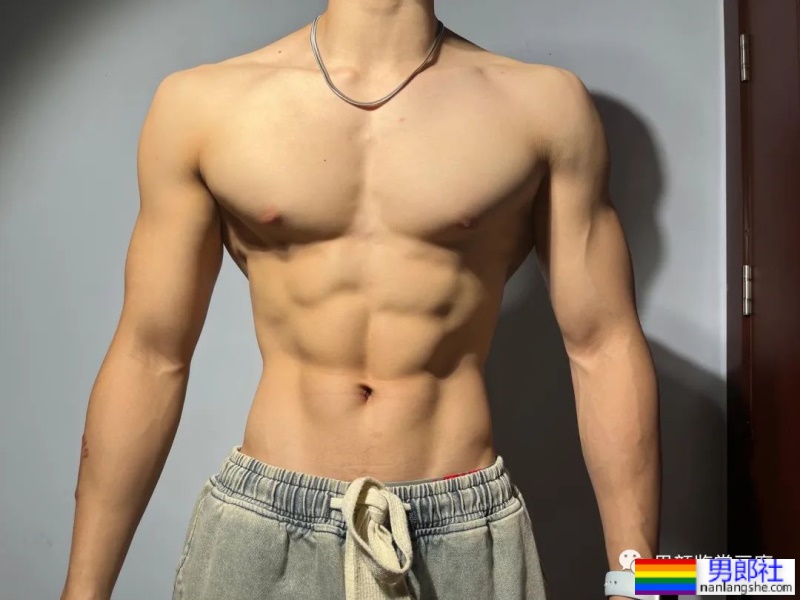 身高183cm拥有完美八块腹肌的山东男人-51虹马