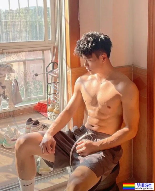 广东体院男大 - 51虹马