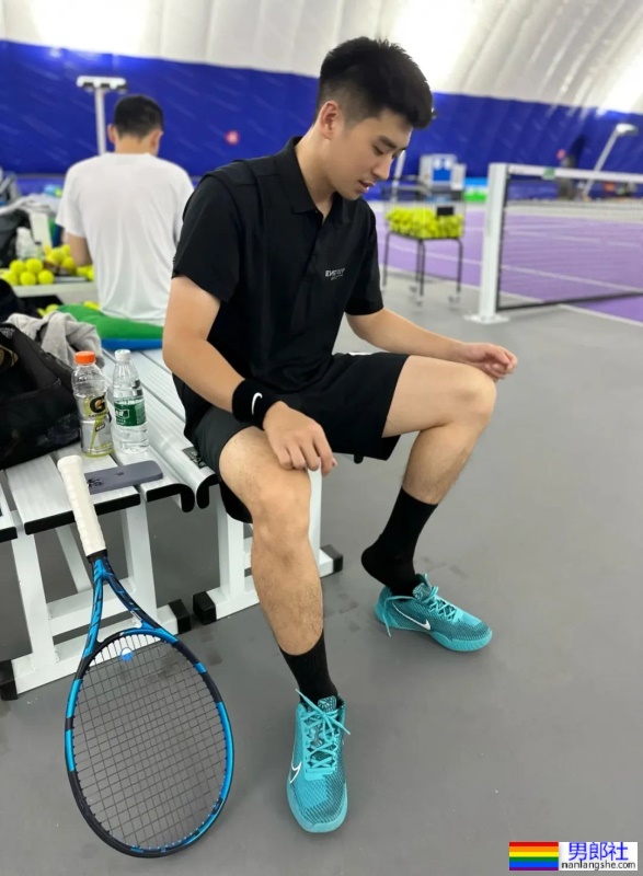 南航空少，穿病号服都觉得太帅了 - 51虹马