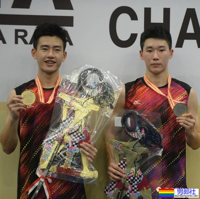 羽毛球队00后帅哥闪耀杭州亚运会，羽毛球队颜值天花板来了！ - 51虹马