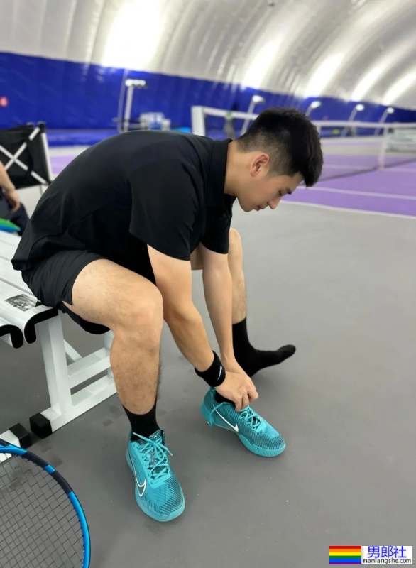 南航空少，穿病号服都觉得太帅了 - 51虹马