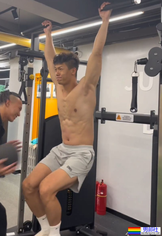 写真 · 肌肉 | 陆j退,自诩艺术圈最猛男人直播大玩擦边被禁! - 51虹马 写真 · 肌肉 | 陆j退,自诩艺术圈最猛男人直播大玩擦边被禁! - 51虹马