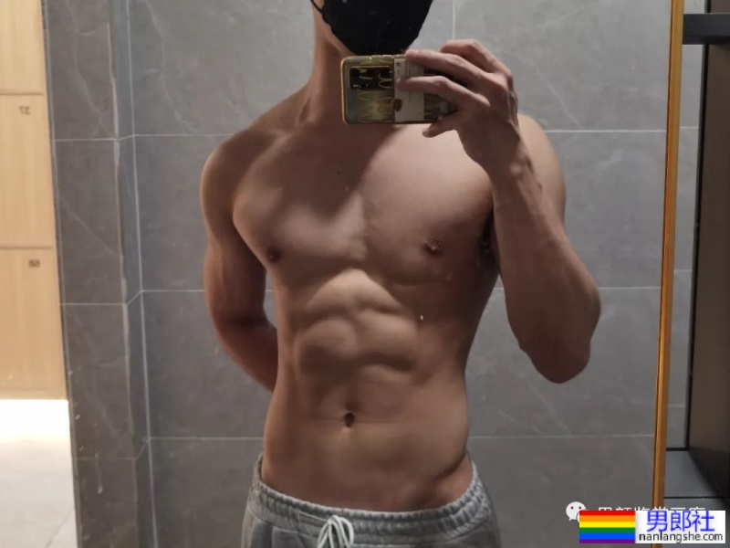 推上183cm极品肌肉小哥哥,腹肌身材太诱惑了! - 51虹马 推上183cm极品肌肉小哥哥,腹肌身材太诱惑了! - 51虹马