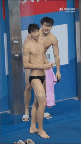 跳水队新晋颜值天花板严鑫,17岁186CM的白皮肌肉少年 - 51虹马 跳水队新晋颜值天花板严鑫,17岁186CM的白皮肌肉少年 - 51虹马