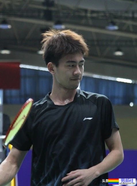 羽毛球队00后帅哥闪耀杭州亚运会，羽毛球队颜值天花板来了！ - 51虹马