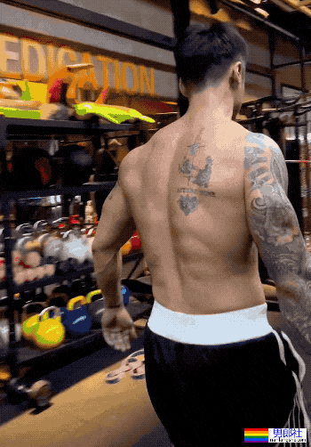 32岁的蒋劲夫，变成这样了.... - 51虹马