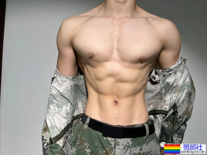 身高183cm拥有完美八块腹肌的山东男人 - 51虹马 身高183cm拥有完美八块腹肌的山东男人 - 51虹马