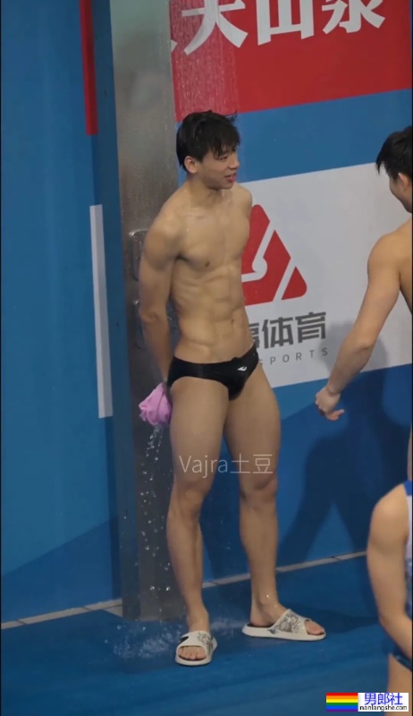 跳水队新晋颜值天花板严鑫,17岁186CM的白皮肌肉少年 - 51虹马 跳水队新晋颜值天花板严鑫,17岁186CM的白皮肌肉少年 - 51虹马