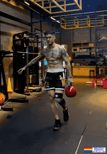 32岁的蒋劲夫，变成这样了.... - 51虹马