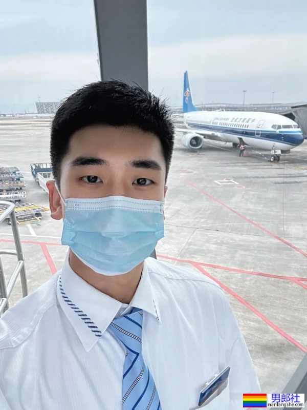 南航空少，穿病号服都觉得太帅了 - 51虹马