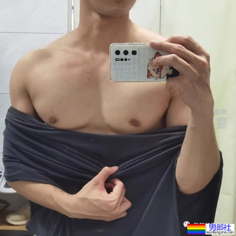 推上183cm极品肌肉小哥哥,腹肌身材太诱惑了! - 51虹马 推上183cm极品肌肉小哥哥,腹肌身材太诱惑了! - 51虹马