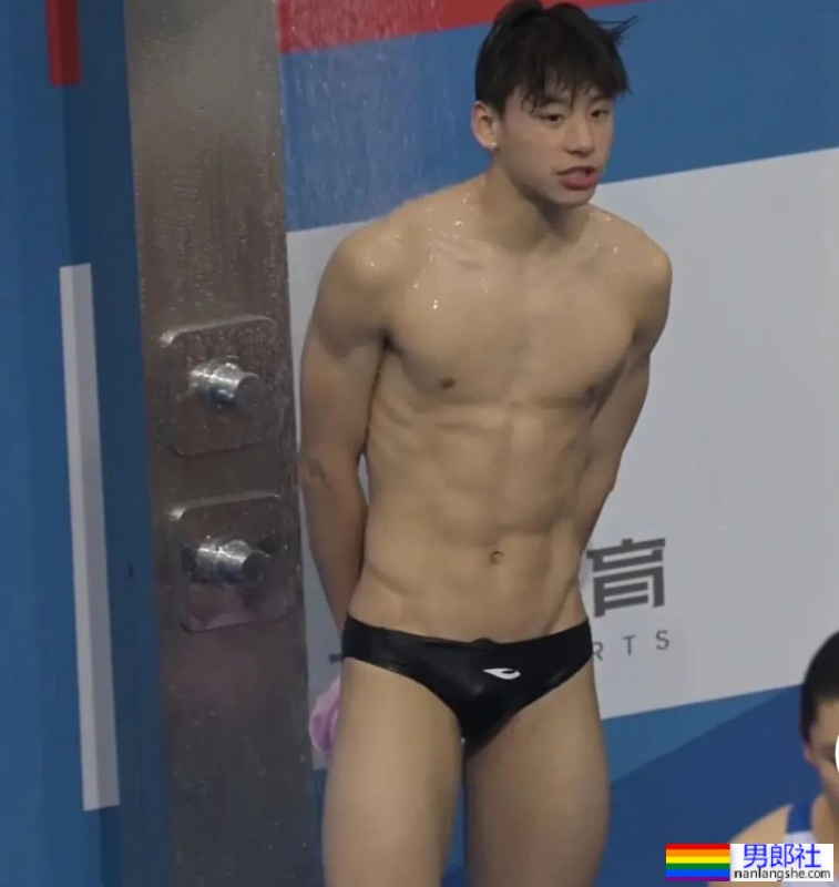 跳水队新晋颜值天花板严鑫,17岁186CM的白皮肌肉少年 - 51虹马 跳水队新晋颜值天花板严鑫,17岁186CM的白皮肌肉少年 - 51虹马