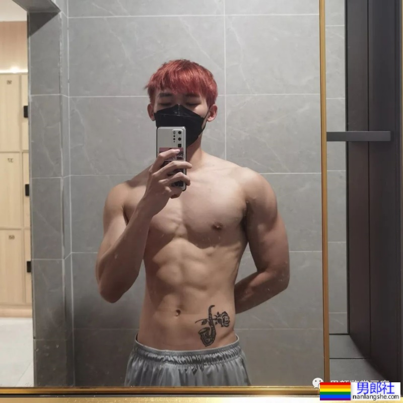 推上183cm极品肌肉小哥哥,腹肌身材太诱惑了! - 51虹马 推上183cm极品肌肉小哥哥,腹肌身材太诱惑了! - 51虹马